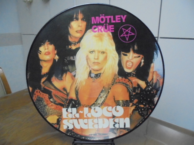 Running Wild (Motley Crue Bootleg): Kiss Bootleg  大好き～また西新宿のKinnieに行きたいオヤジの散財日記