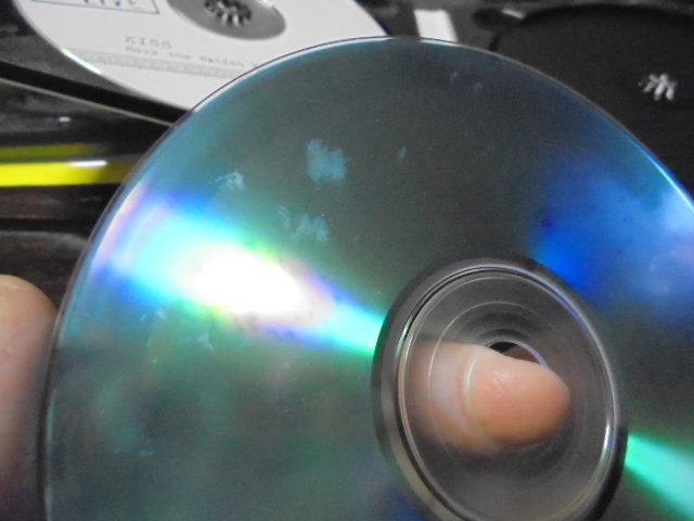News] わずか5秒でデータ流出を防止！不用になったCD・DVD